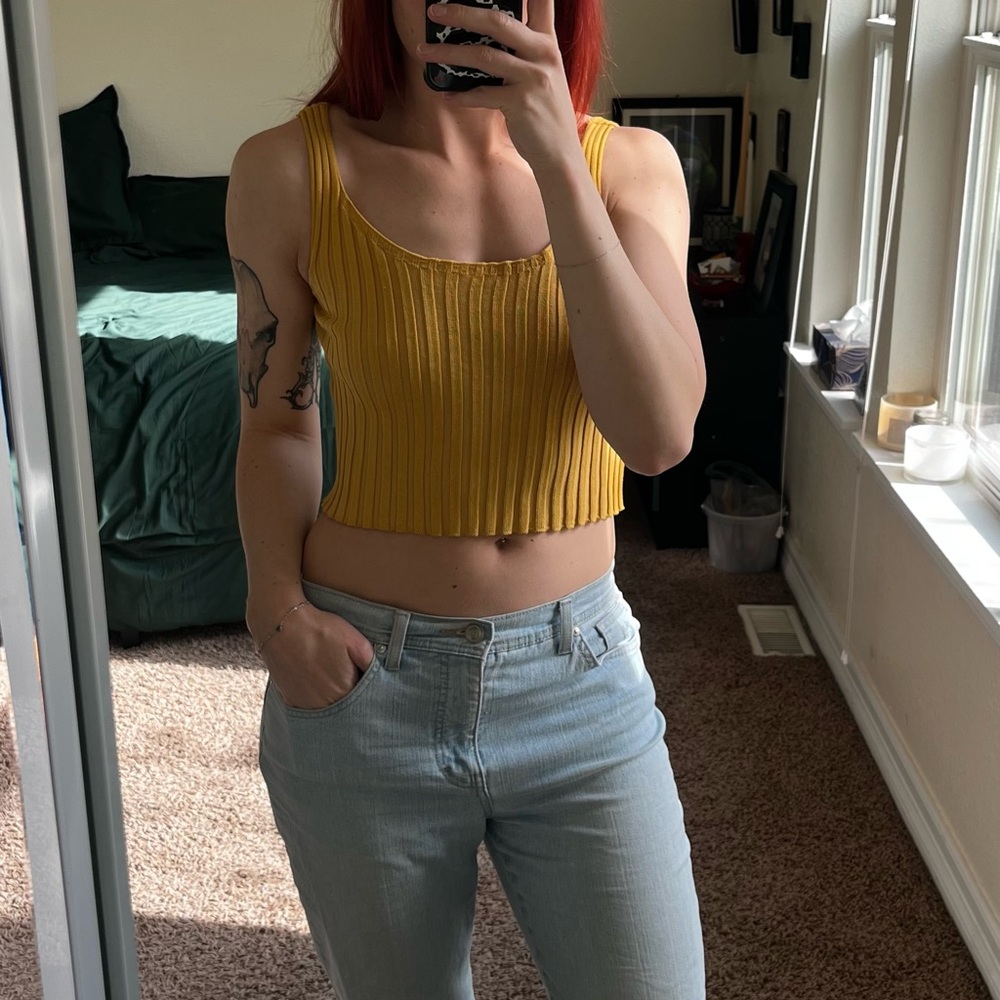 yellow knit cropped tank